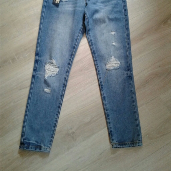 NWT Mom Jeans - Picture 4 of 4